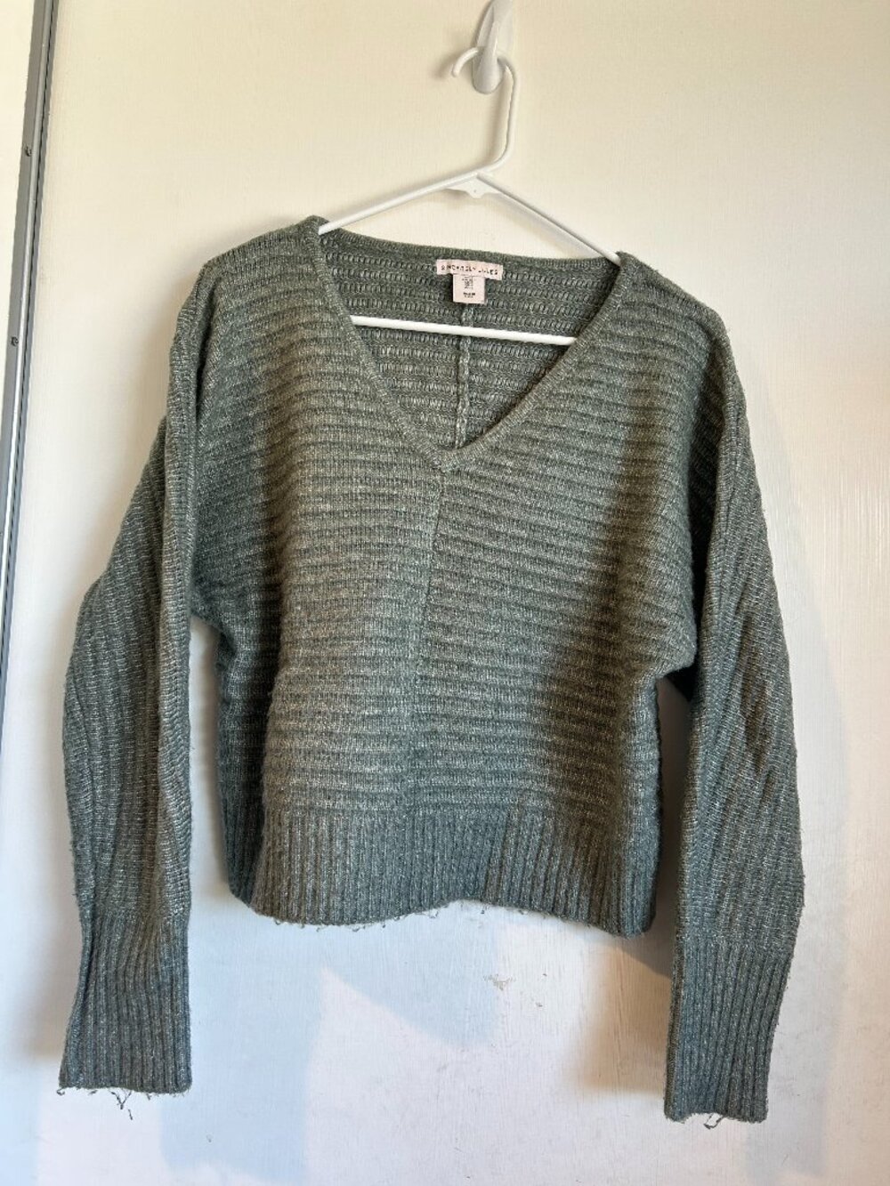 Green Cropped V Neck Sweater